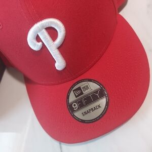 Philadelphia Phillies New Era Red 9FIFTY Snapback Hat